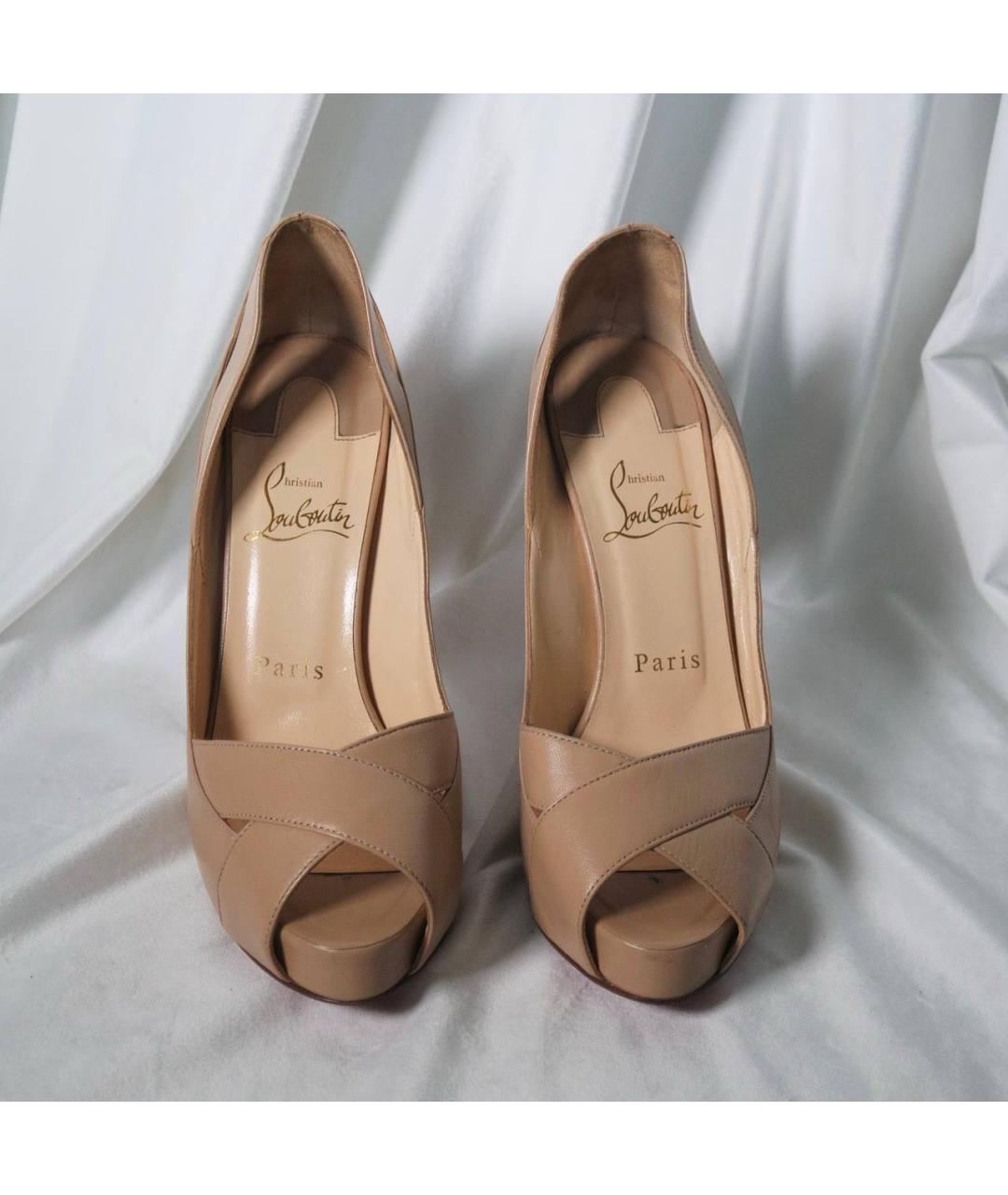 CHRISTIAN LOUBOUTIN Бежевые кожаные босоножки, фото 3
