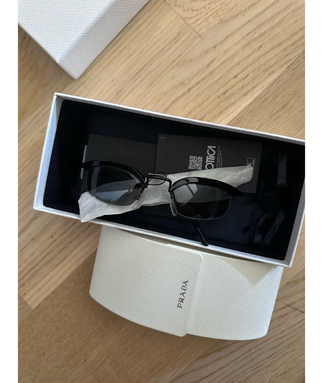 PRADA Черные пластиковые солнцезащитные очки, фото 5