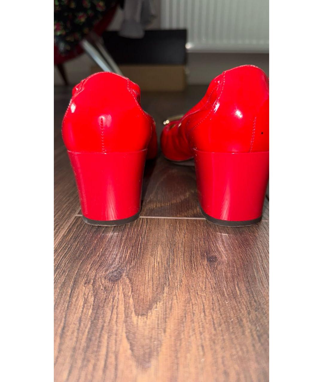 ROGER VIVIER Красные туфли из лакированной кожи, фото 4