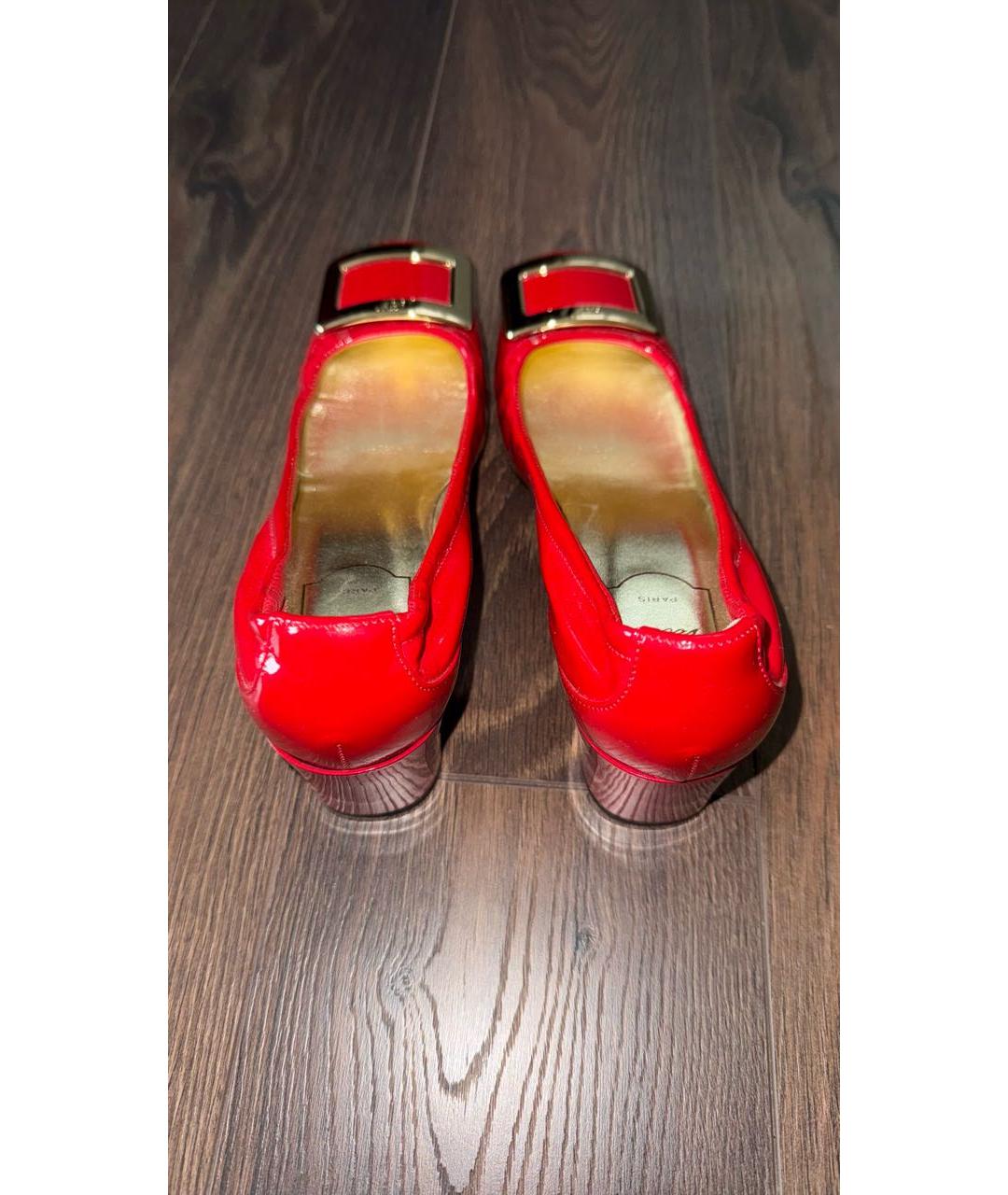 ROGER VIVIER Красные туфли из лакированной кожи, фото 3
