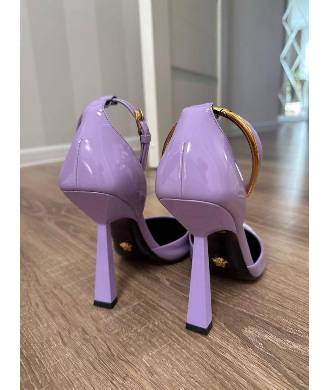 VERSACE Фиолетовые туфли из лакированной кожи, фото 4