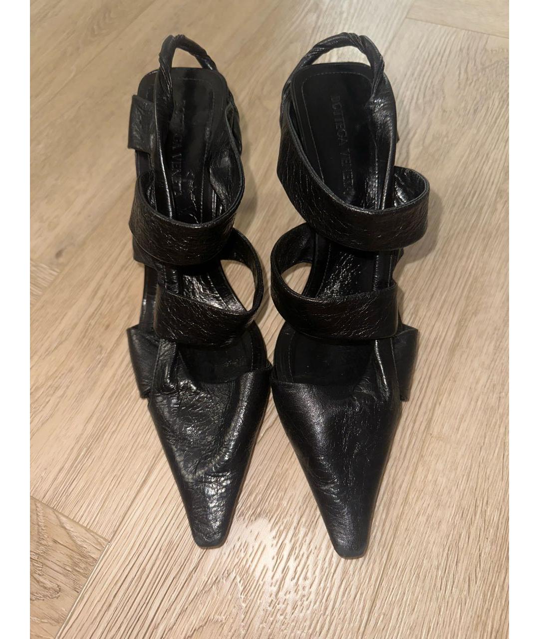 BOTTEGA VENETA Черные кожаные лодочки на низком каблуке, фото 2