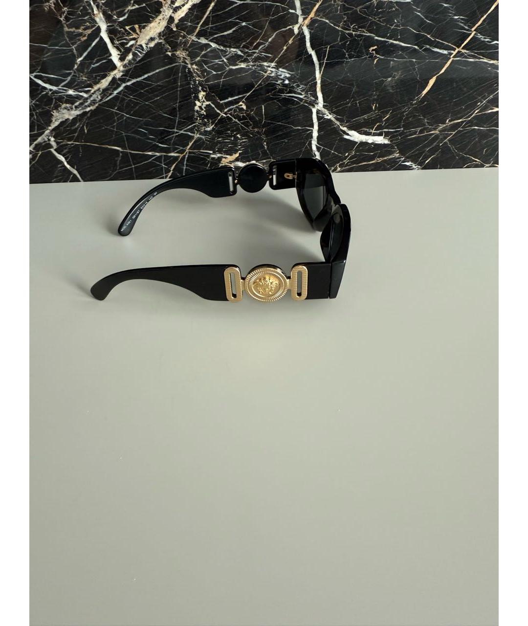 VERSACE Черные пластиковые солнцезащитные очки, фото 3