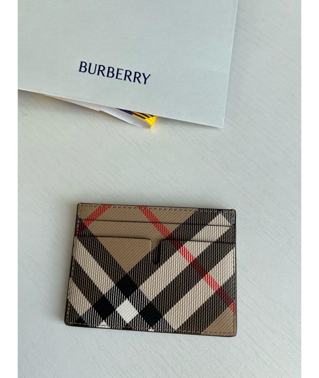 BURBERRY Бежевый кожаный кардхолдер, фото 2