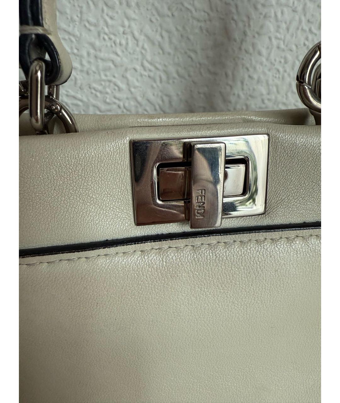 FENDI Бежевая кожаная сумка с короткими ручками, фото 2