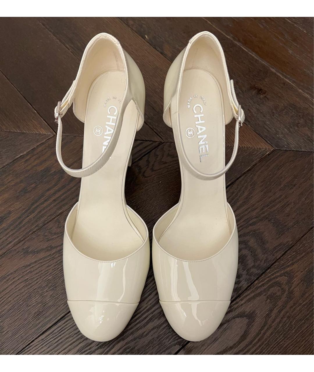 CHANEL Босоножки из лакированной кожи, фото 2