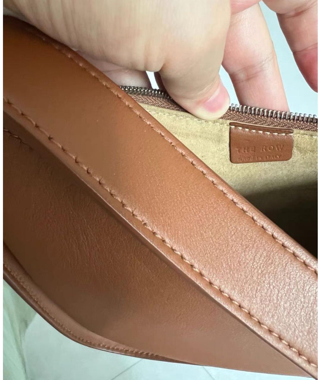 THE ROW Коричневая кожаная сумка с короткими ручками, фото 5