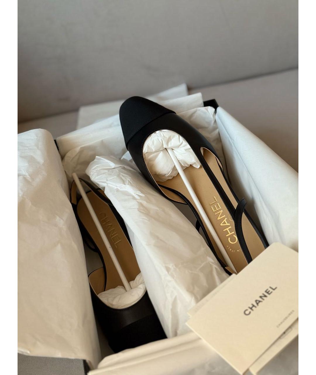 CHANEL Черные кожаные лодочки на низком каблуке, фото 3