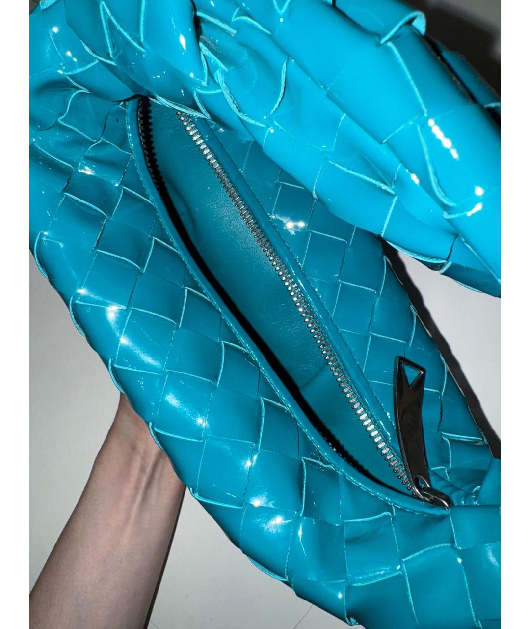 BOTTEGA VENETA Бирюзовая сумка с короткими ручками из лакированной кожи, фото 3