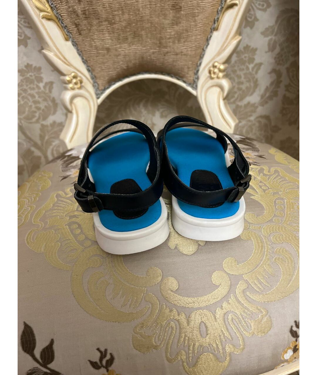 ARMANI JUNIOR Синие кожаные сандалии и шлепанцы, фото 3