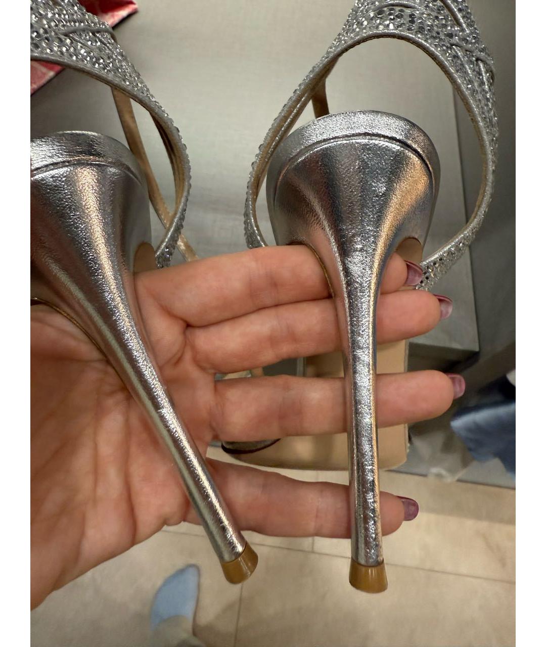 GIANVITO ROSSI Серебряные кожаные босоножки, фото 5