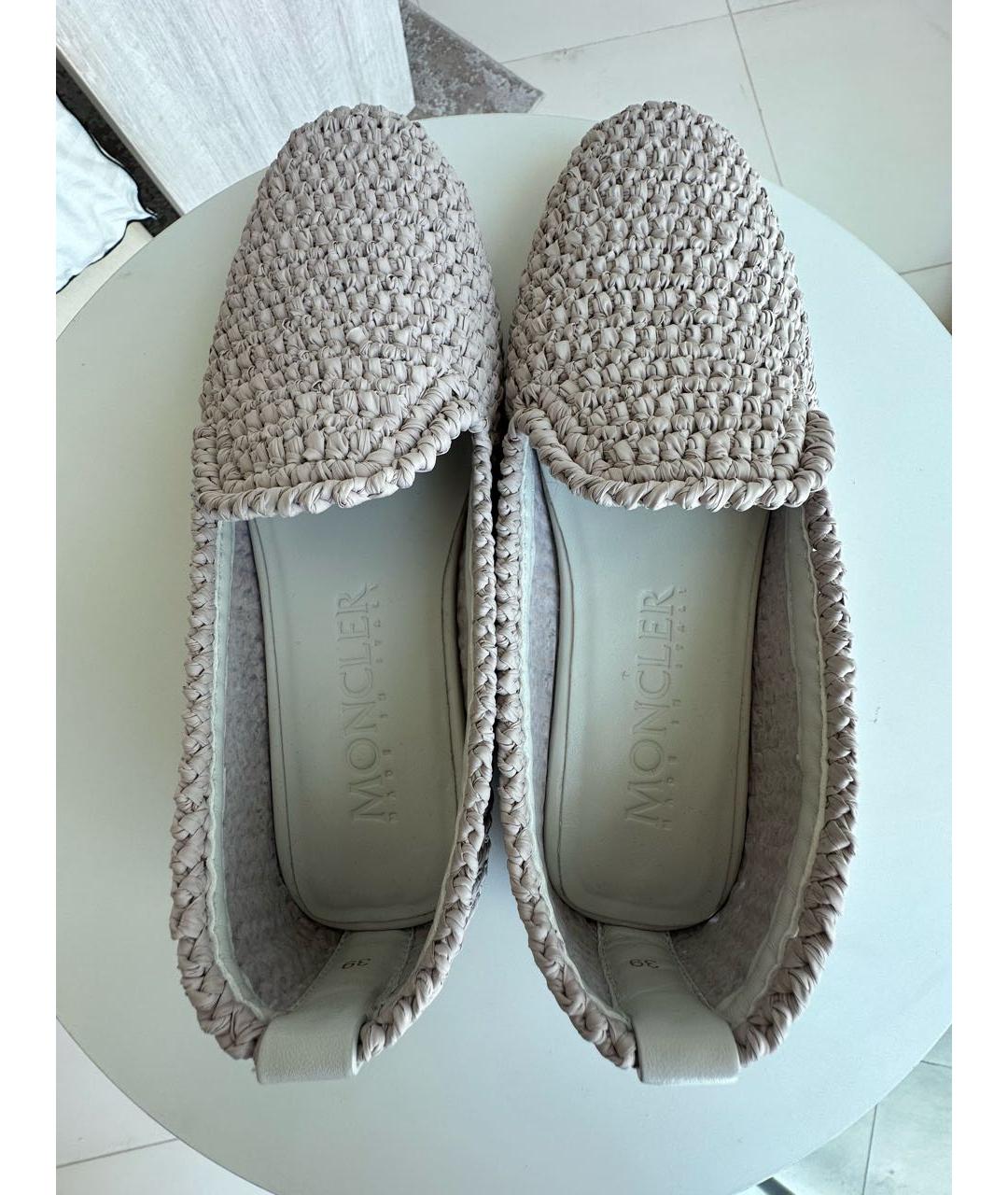 MONCLER Бежевые текстильные лоферы, фото 3