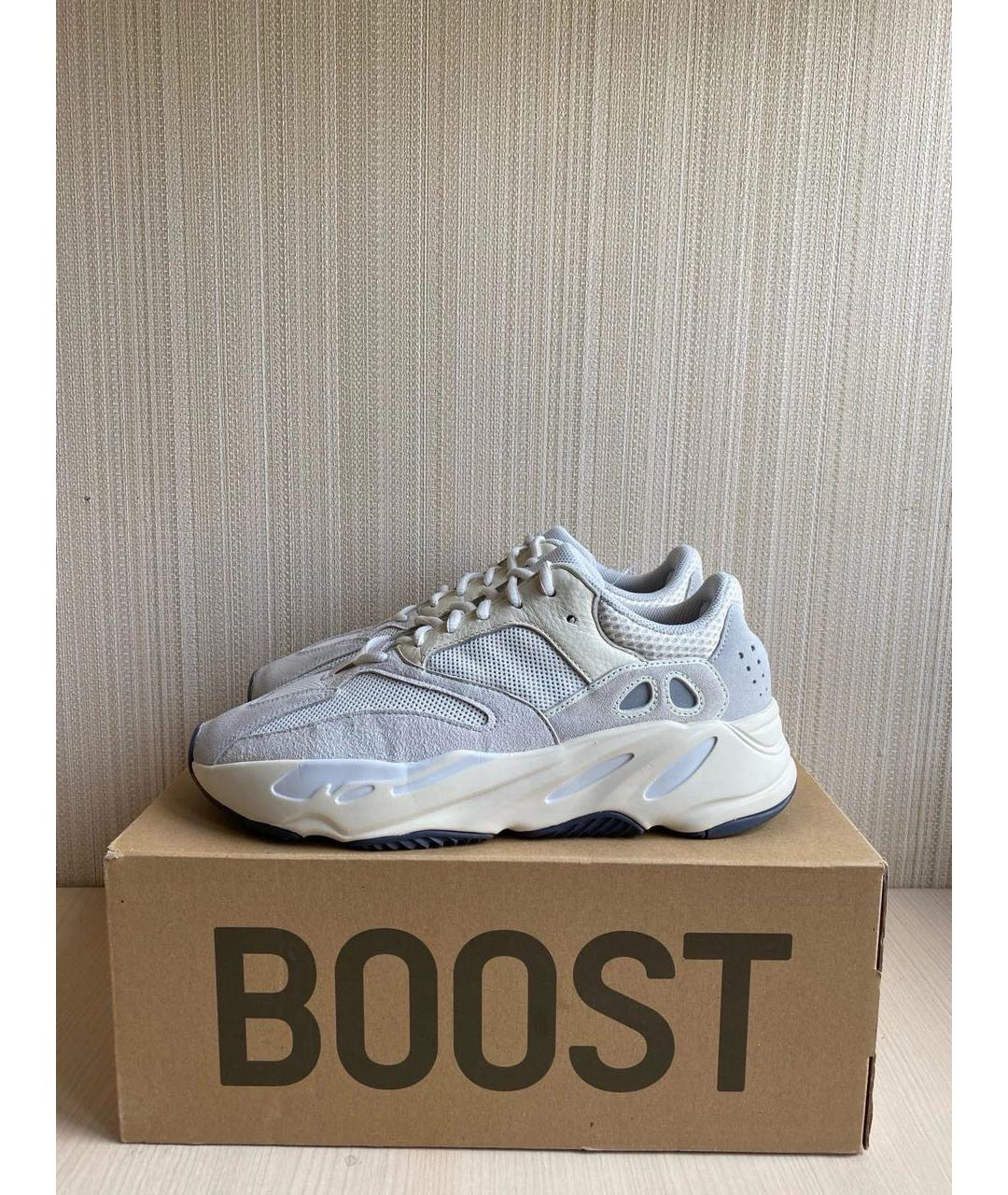 ADIDAS YEEZY Белые замшевые низкие кроссовки / кеды, фото 3