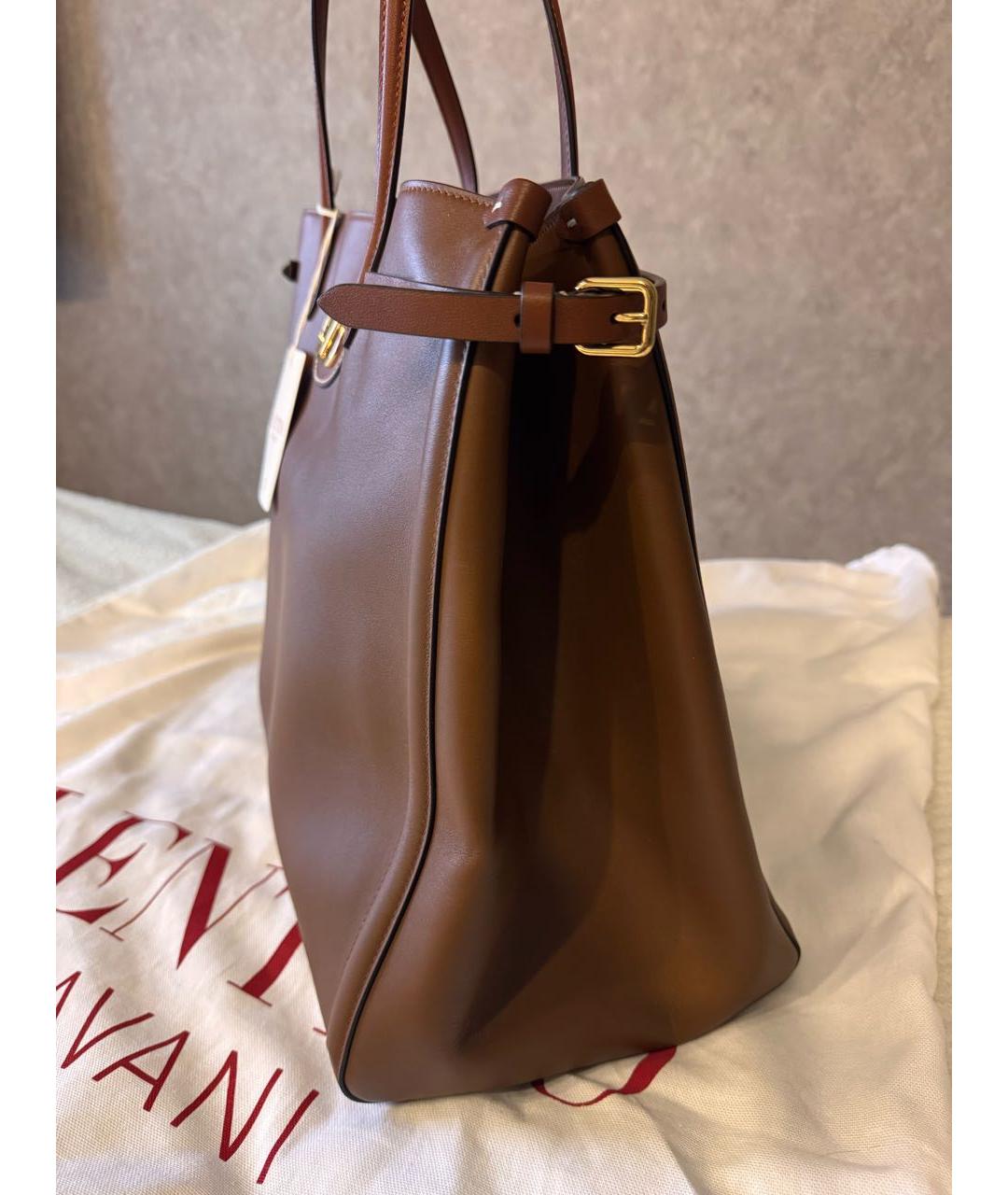 VALENTINO Коричневая кожаная сумка через плечо, фото 2