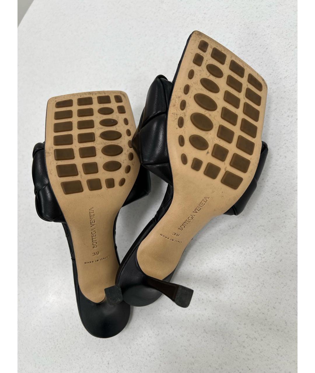 BOTTEGA VENETA Черные кожаные босоножки, фото 7