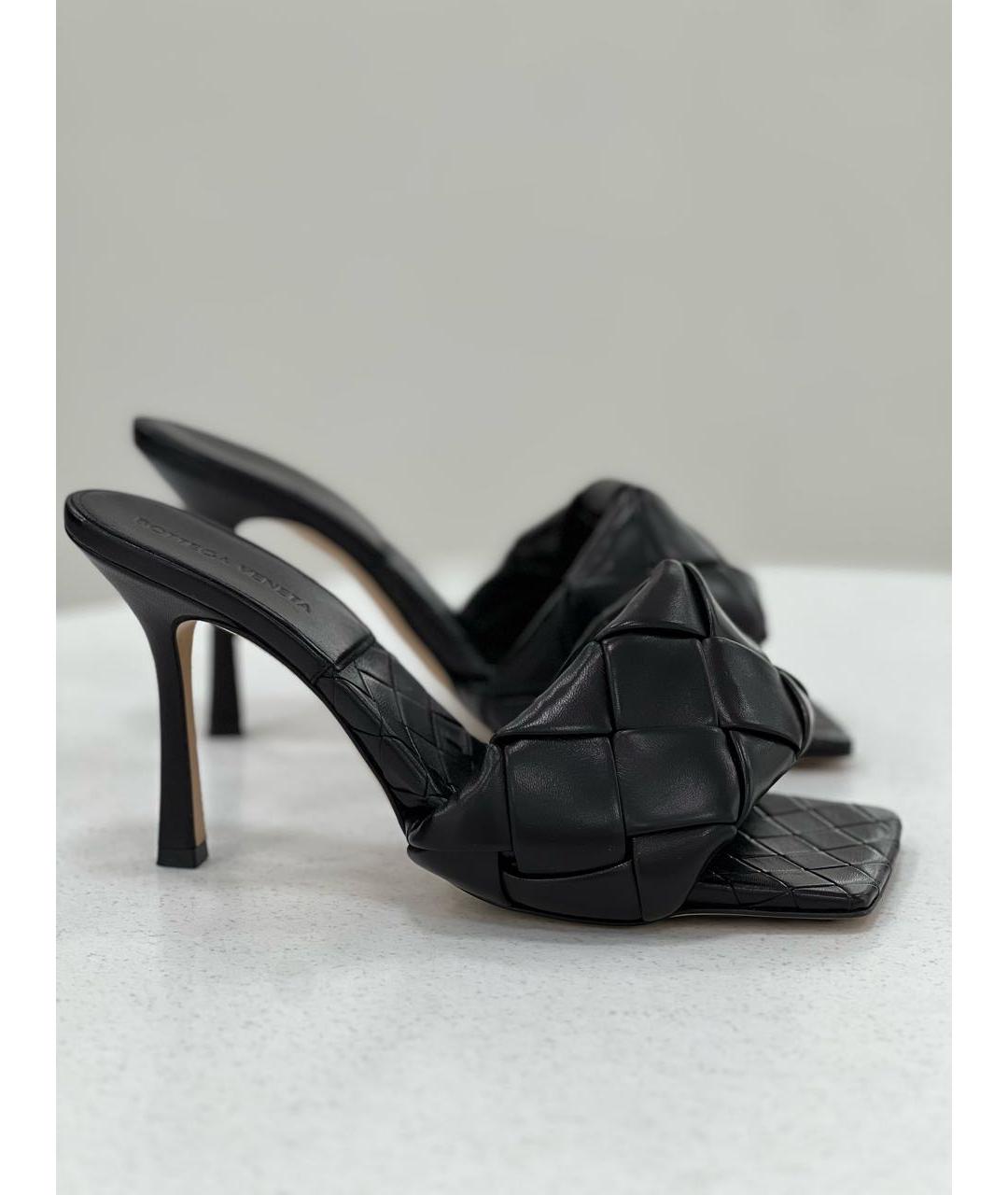 BOTTEGA VENETA Черные кожаные босоножки, фото 8