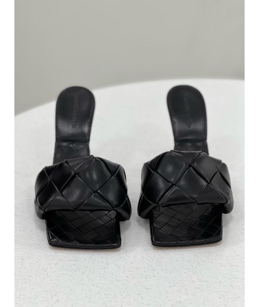 BOTTEGA VENETA Черные кожаные босоножки, фото 2