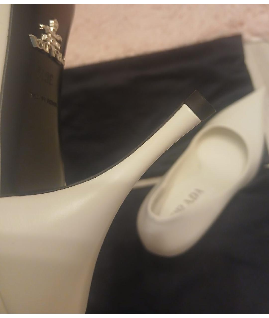 PRADA Белые кожаные лодочки на низком каблуке, фото 8