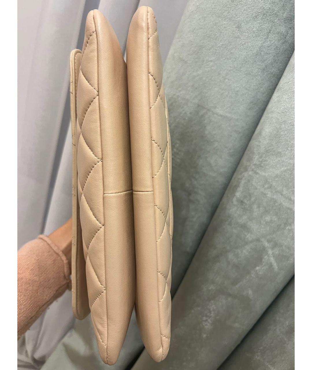 CHANEL Бежевая кожаная сумка через плечо, фото 6