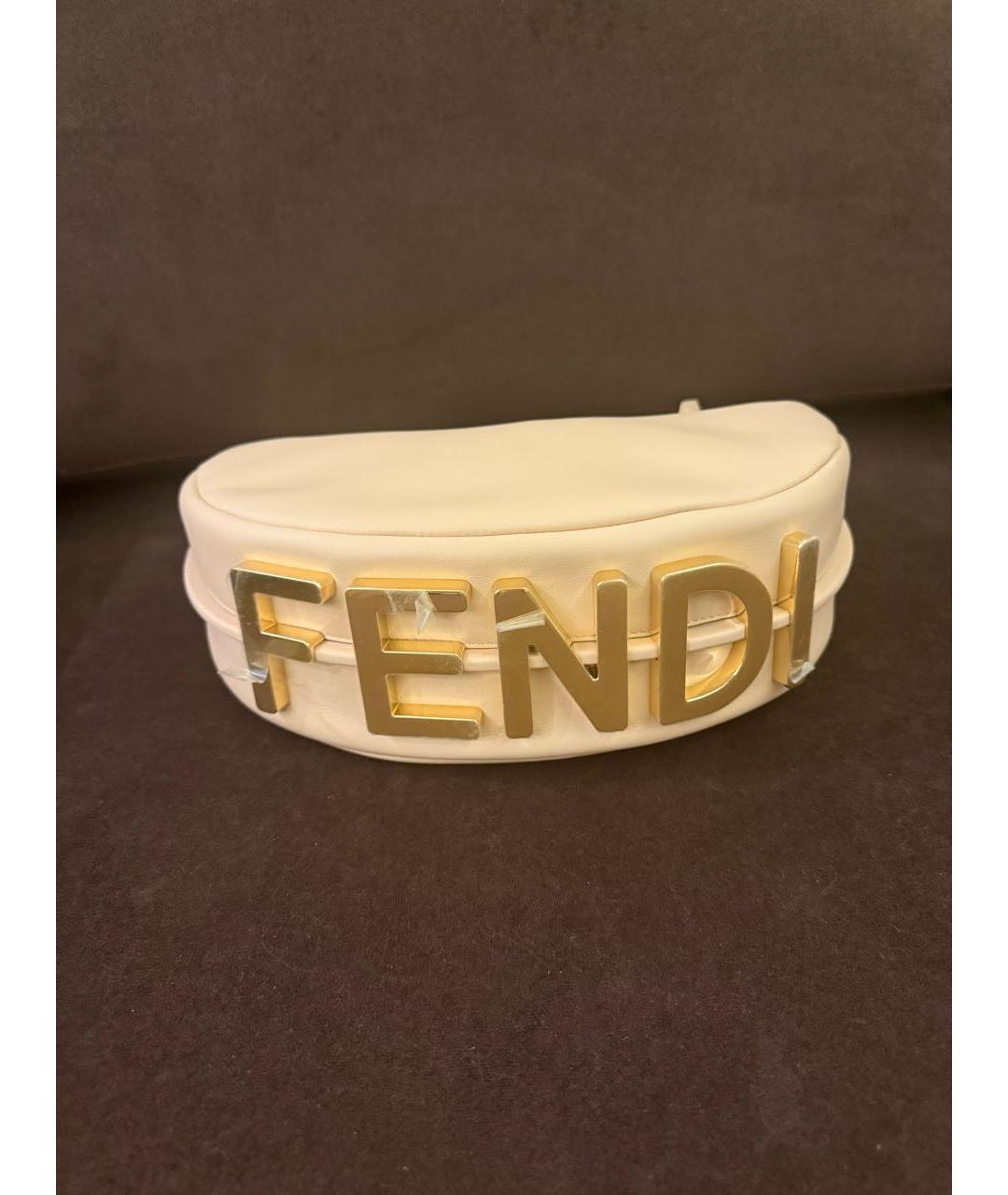 FENDI Бежевая кожаная сумка с короткими ручками, фото 2