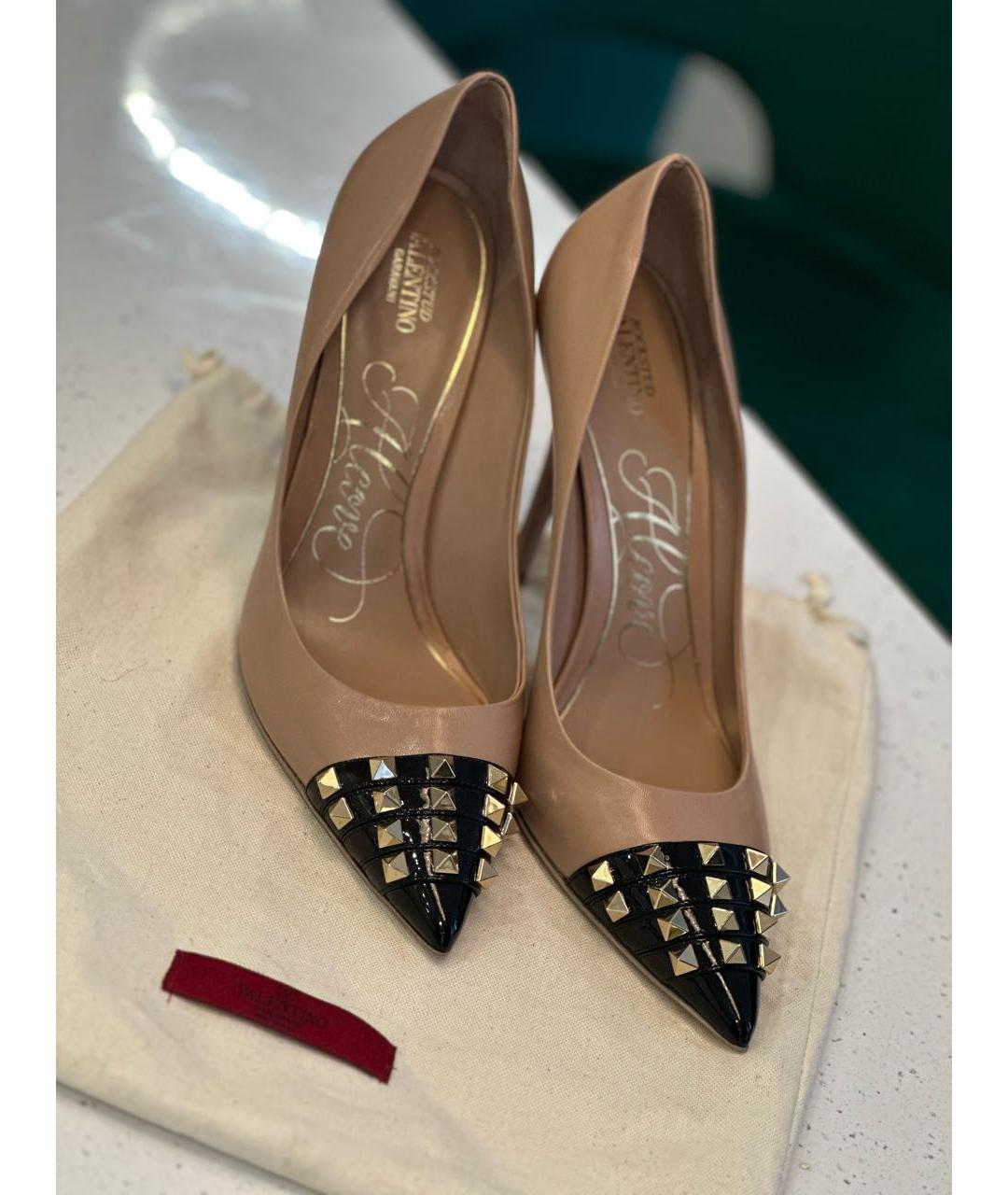 VALENTINO Бежевые кожаные туфли, фото 3