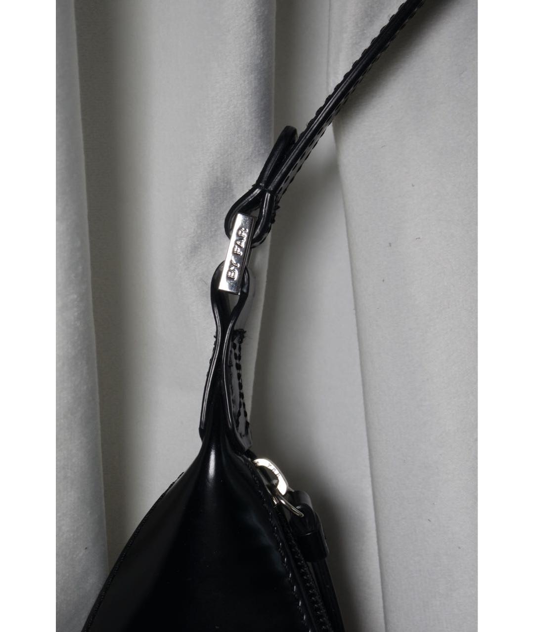 BY FAR Черная кожаная сумка через плечо, фото 4