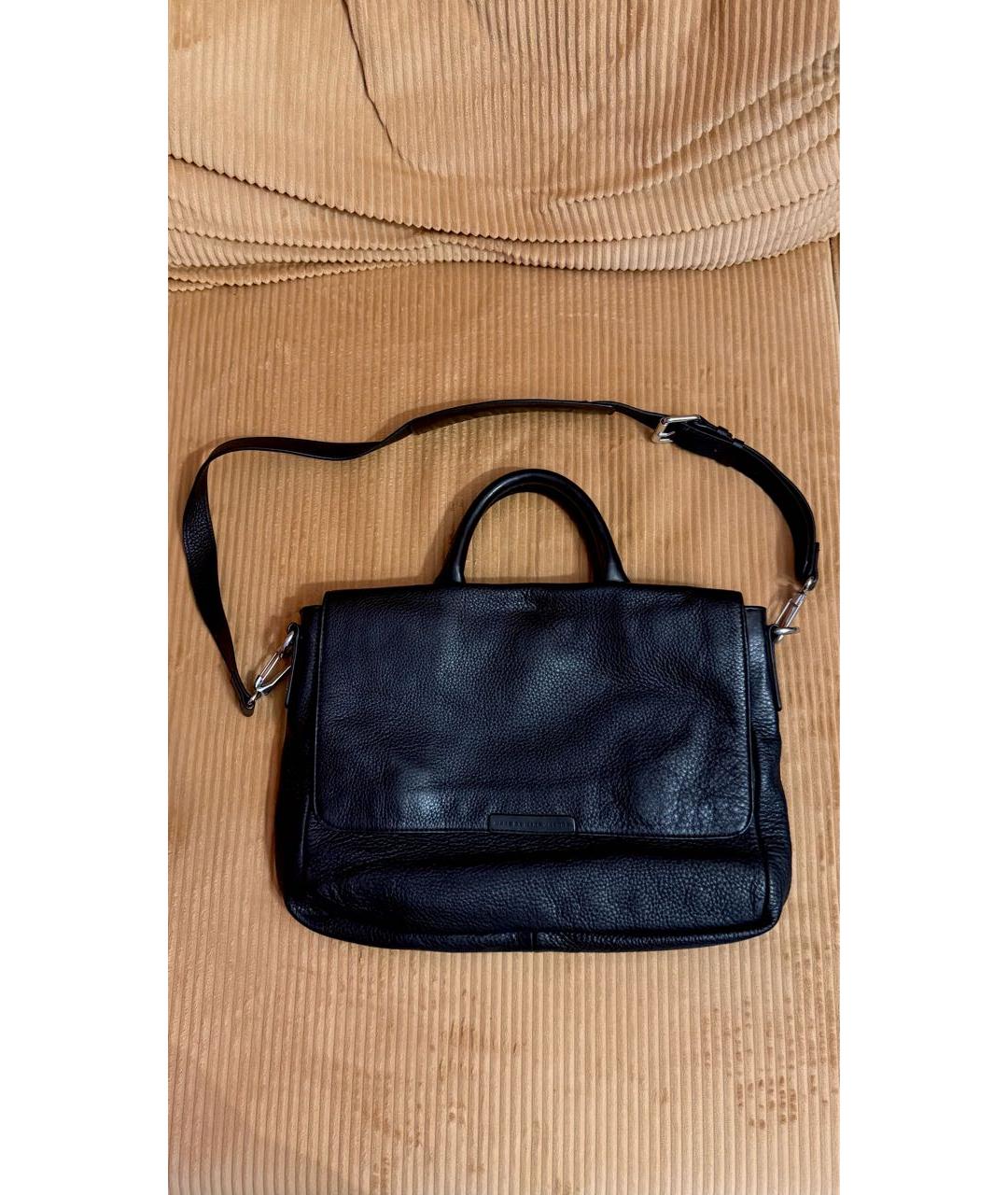 MARC BY MARC JACOBS Черная кожаная сумка на плечо, фото 9