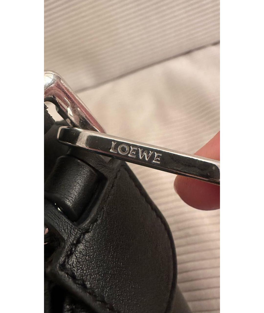 LOEWE Черная сумка с короткими ручками из лакированной кожи, фото 6