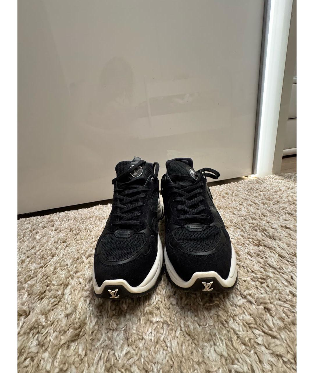 LOUIS VUITTON Черные замшевые кроссовки, фото 2