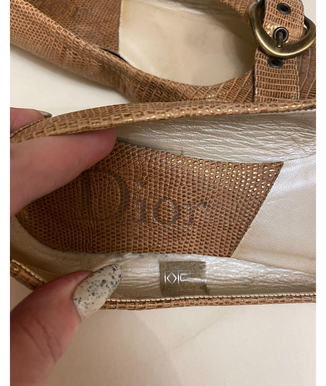 CHRISTIAN DIOR Коричневые кожаные лодочки на низком каблуке, фото 4