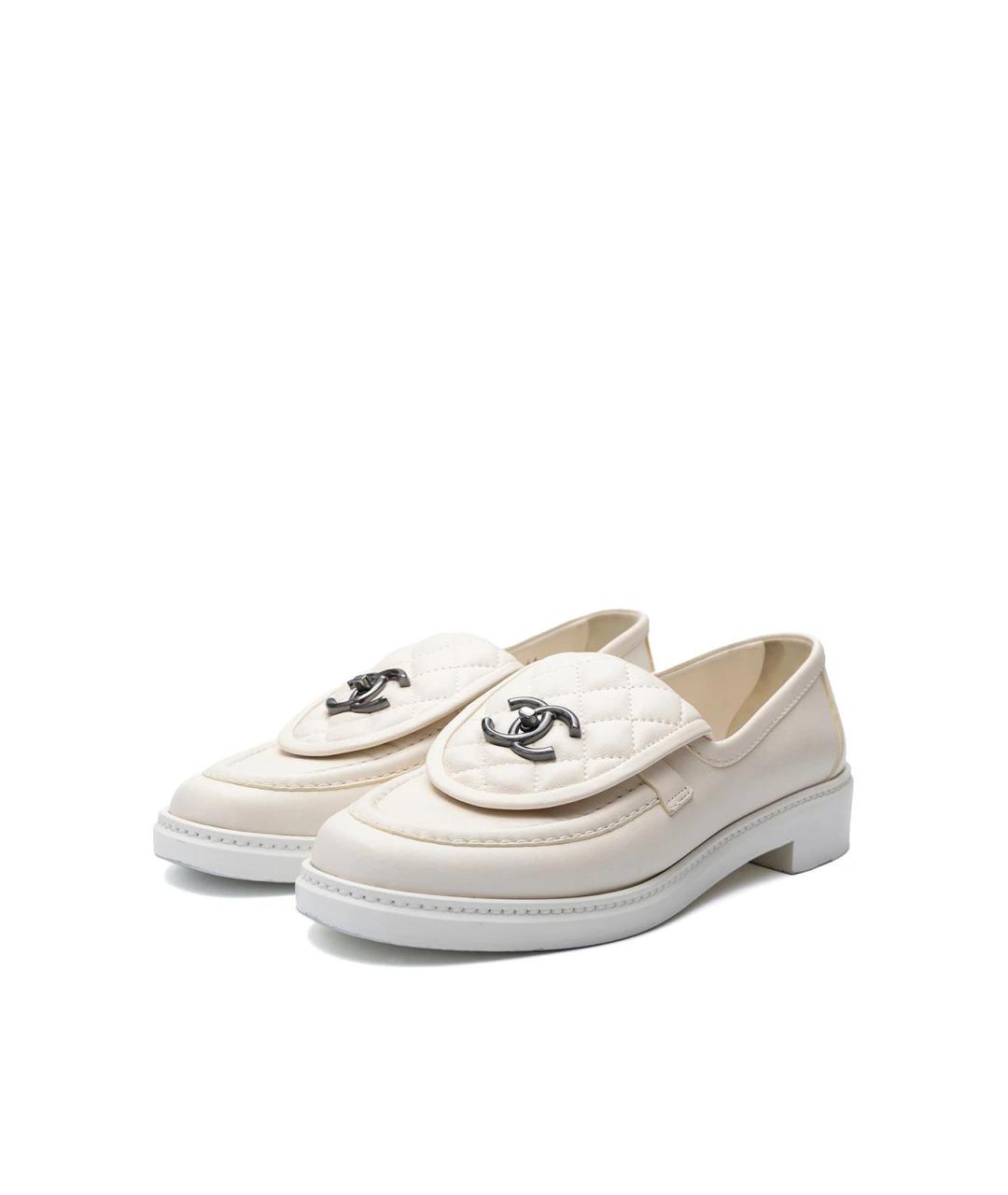 CHANEL Белые кожаные лоферы, фото 2