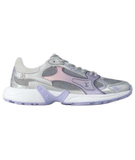 LOUIS VUITTON Кроссовки