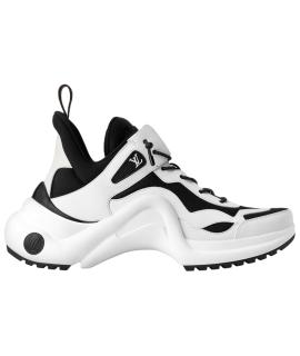 LOUIS VUITTON Кроссовки