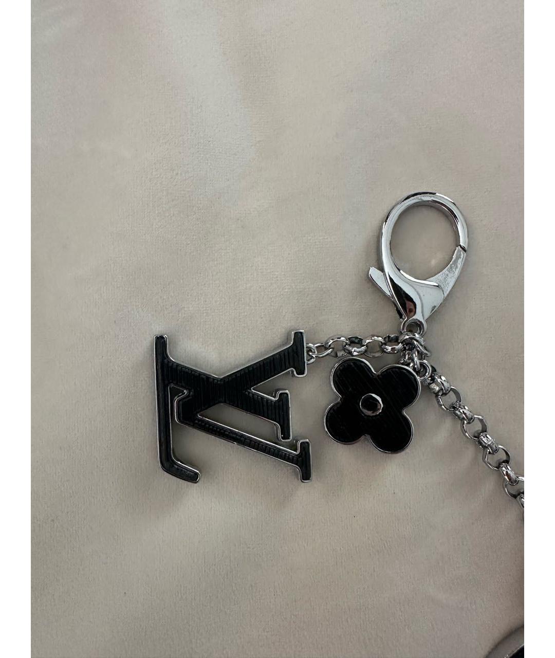 LOUIS VUITTON Серебрянный брелок, фото 4