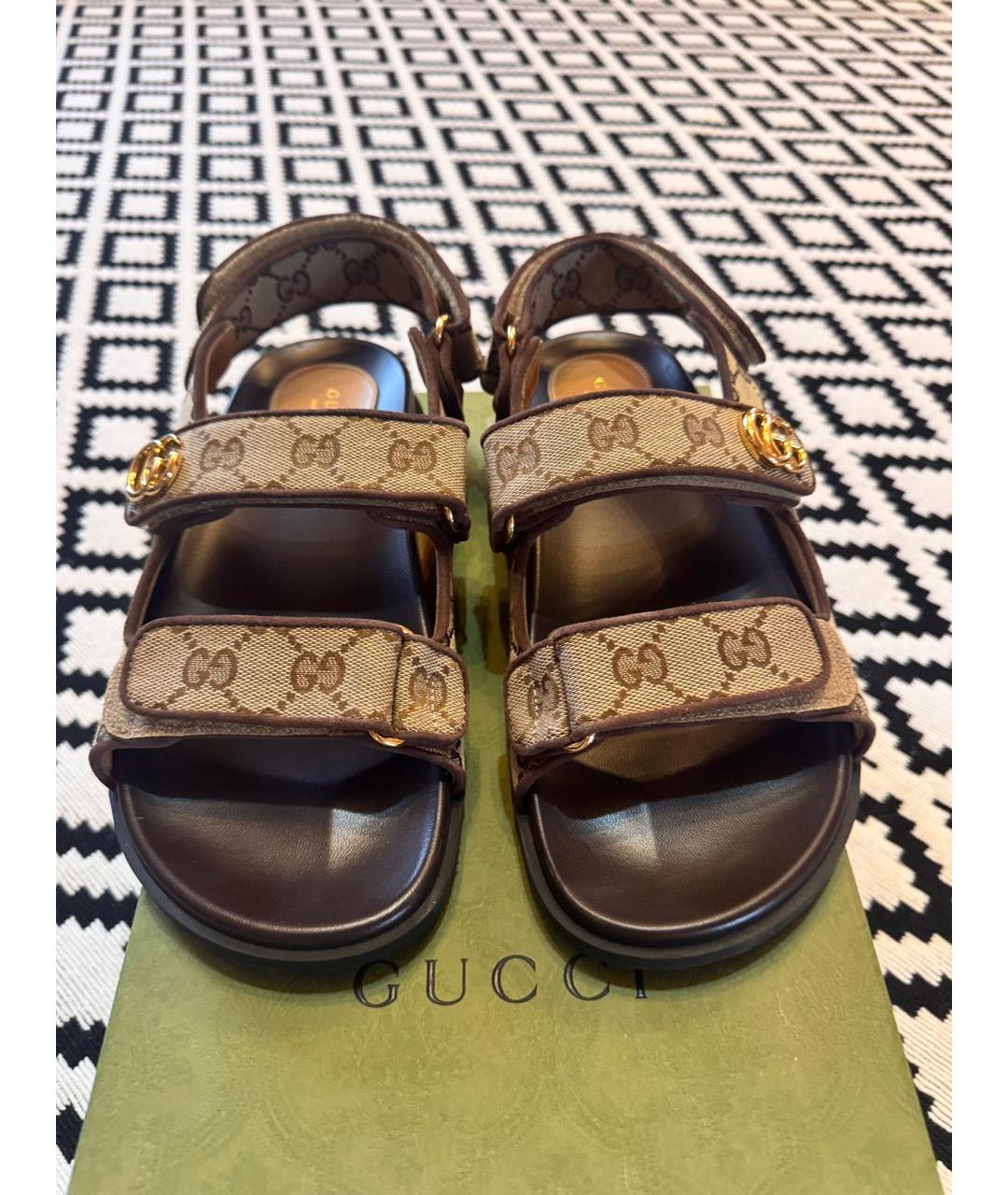 GUCCI Коричневые текстильные сандалии, фото 2