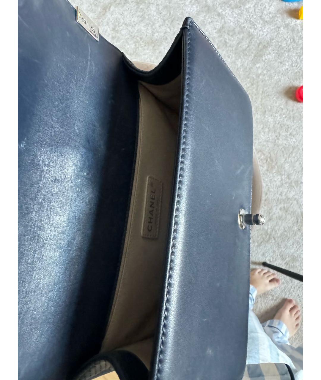 CHANEL Темно-синяя кожаная сумка тоут, фото 6