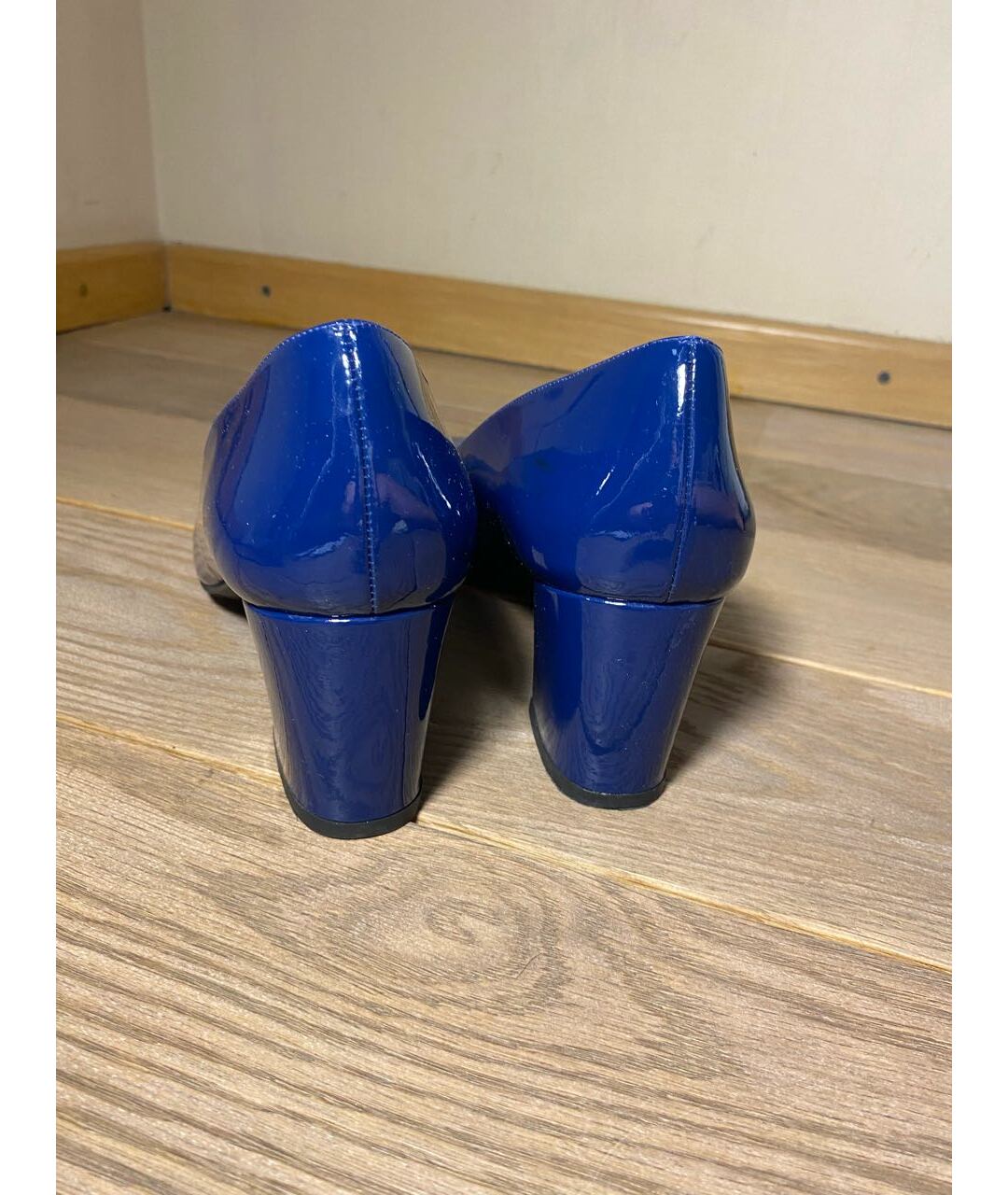 STUART WEITZMAN Синие туфли из лакированной кожи, фото 4