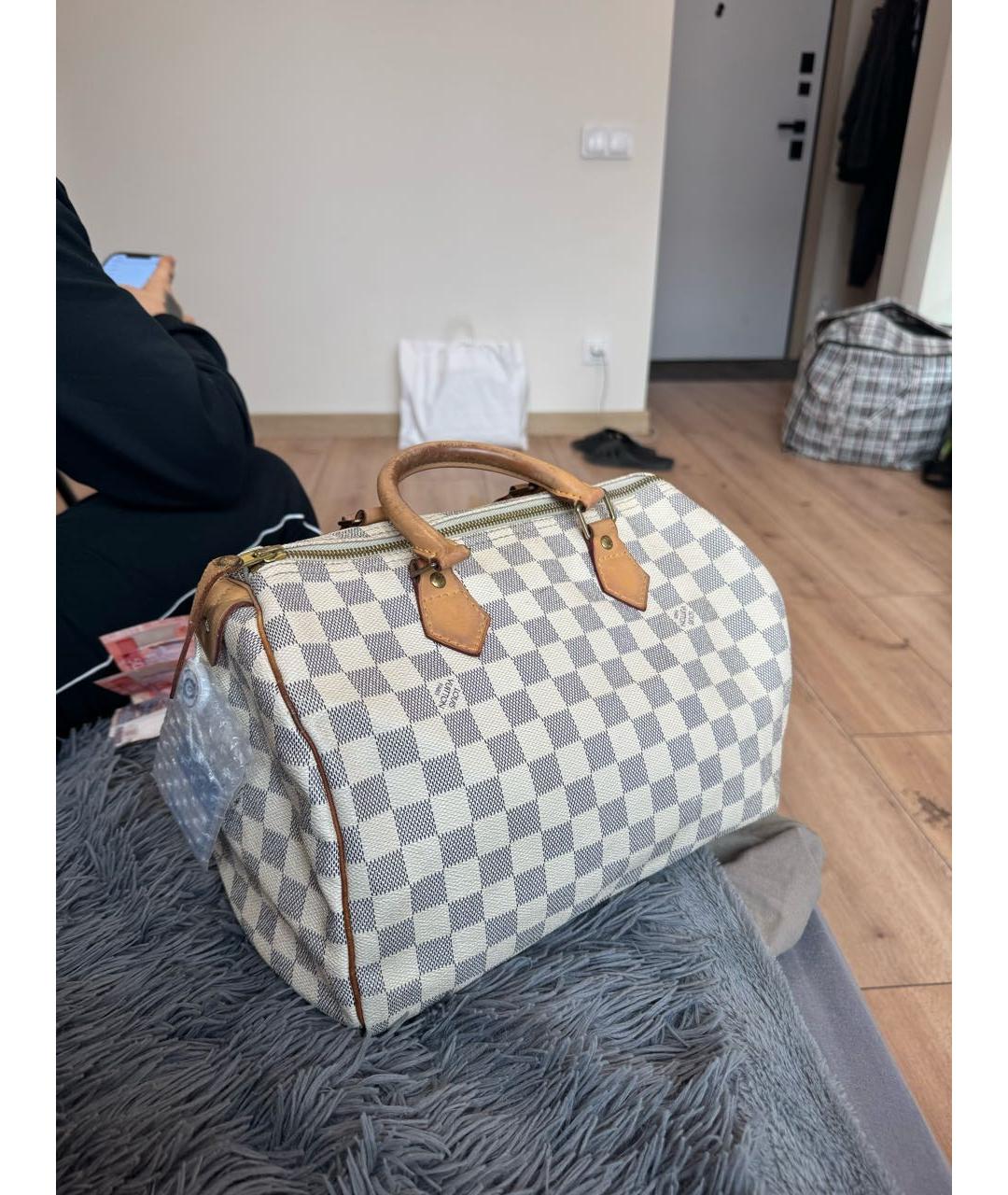 LOUIS VUITTON Белая кожаная сумка с короткими ручками, фото 2