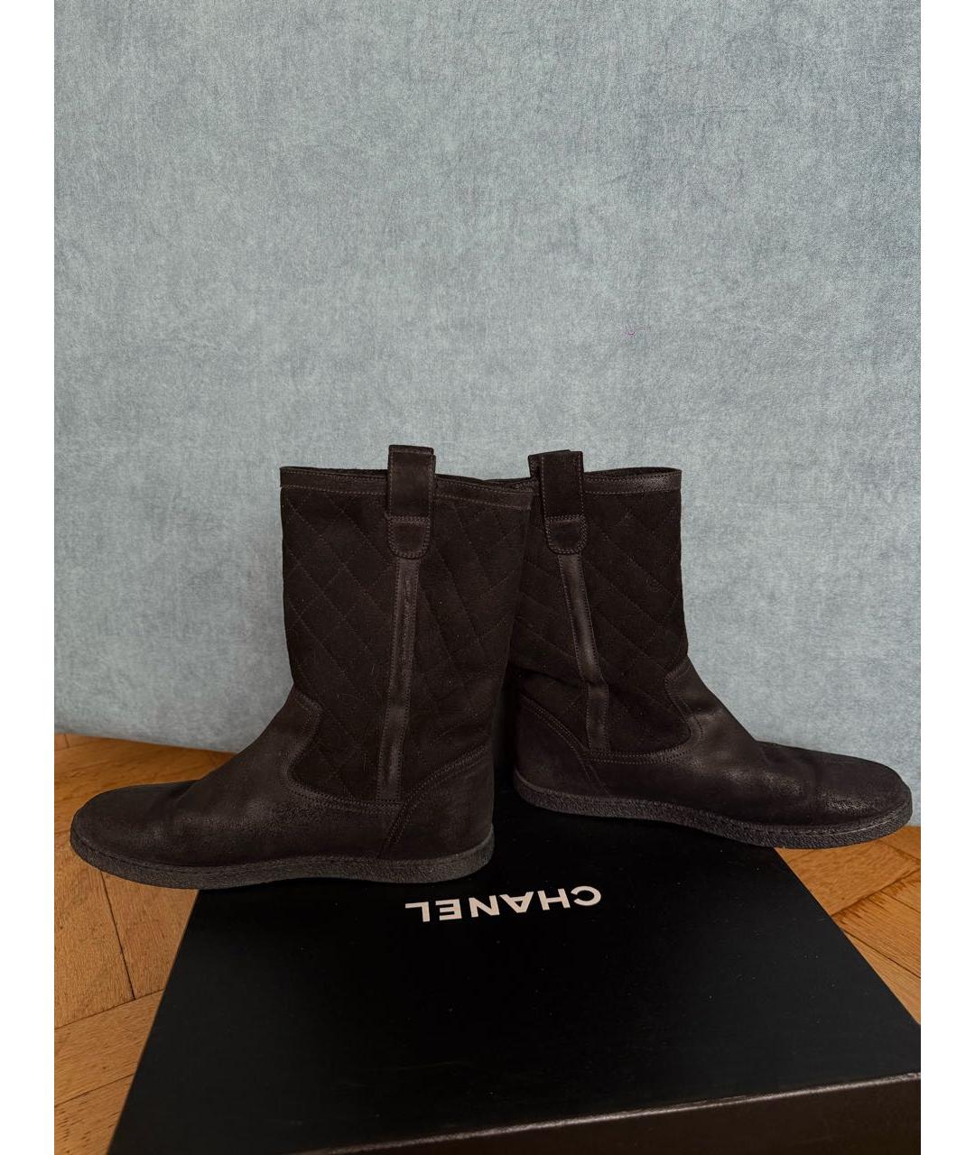 CHANEL Черные замшевые сапоги, фото 6