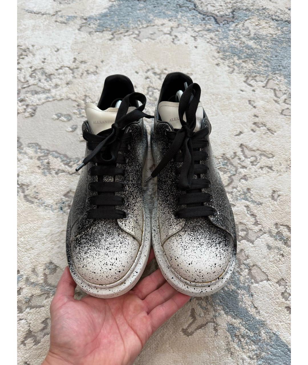 ALEXANDER MCQUEEN Белые кожаные низкие кроссовки / кеды, фото 2