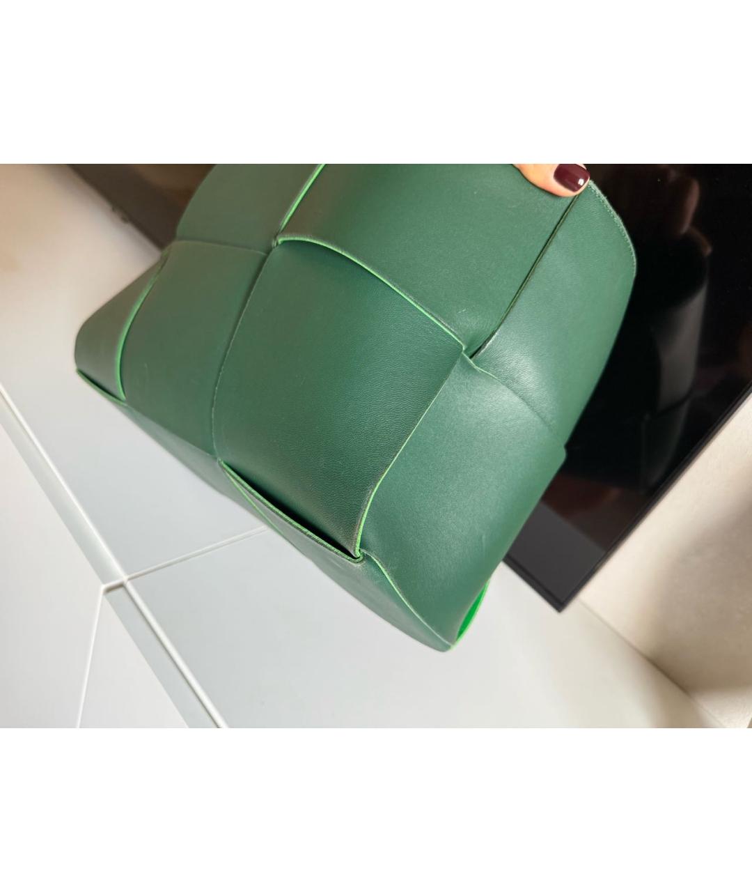 BOTTEGA VENETA Зеленая кожаная сумка тоут, фото 4