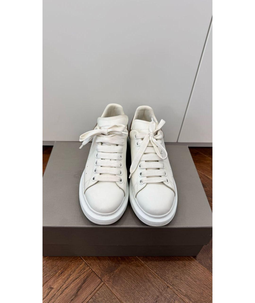 ALEXANDER MCQUEEN Белые кожаные кеды, фото 2