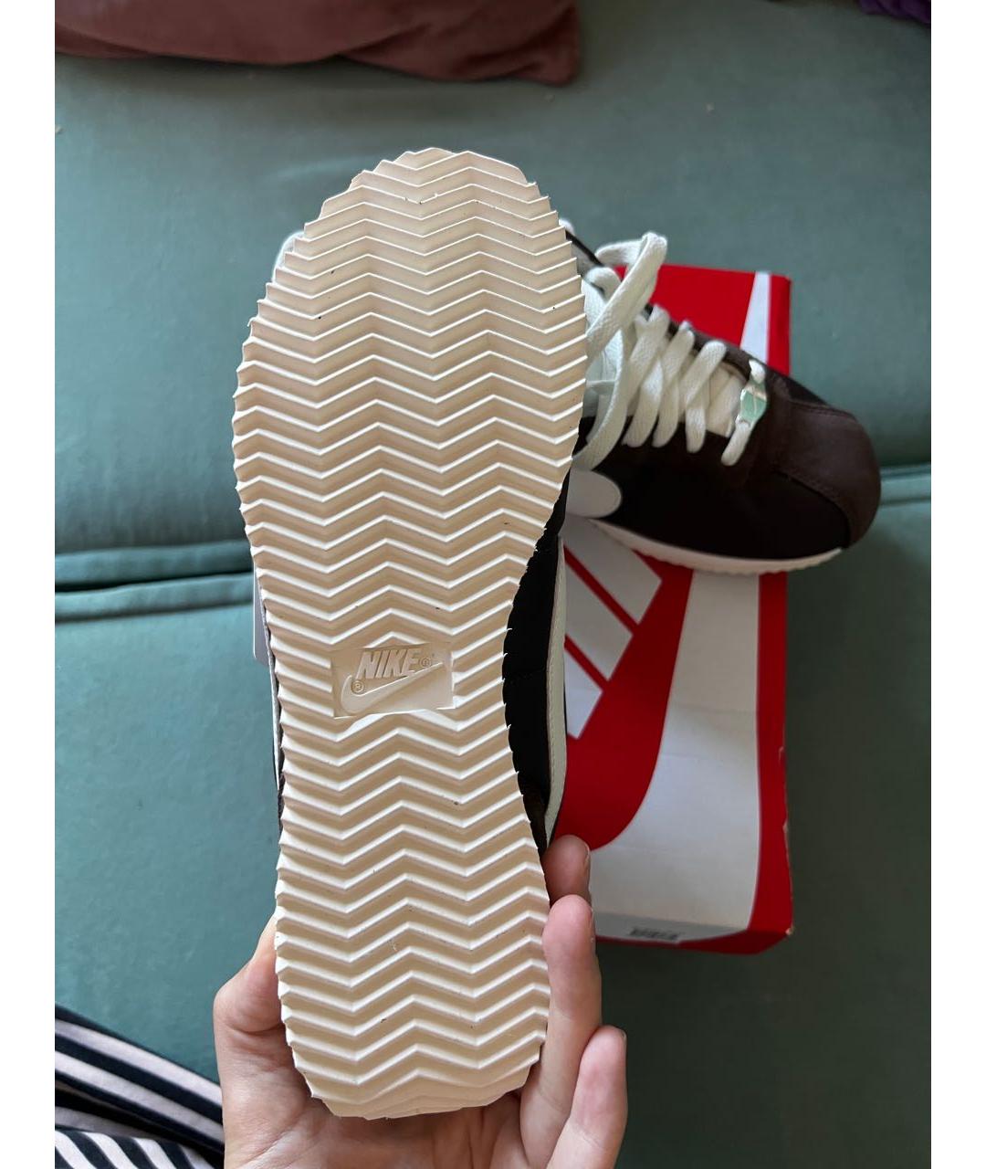 NIKE Коричневые замшевые кроссовки, фото 4