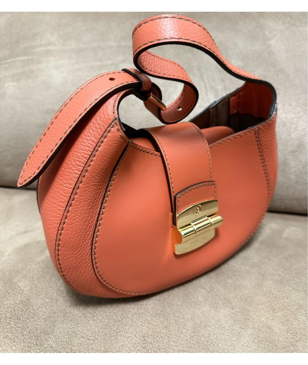 FURLA Коричневая кожаная сумка с короткими ручками, фото 2
