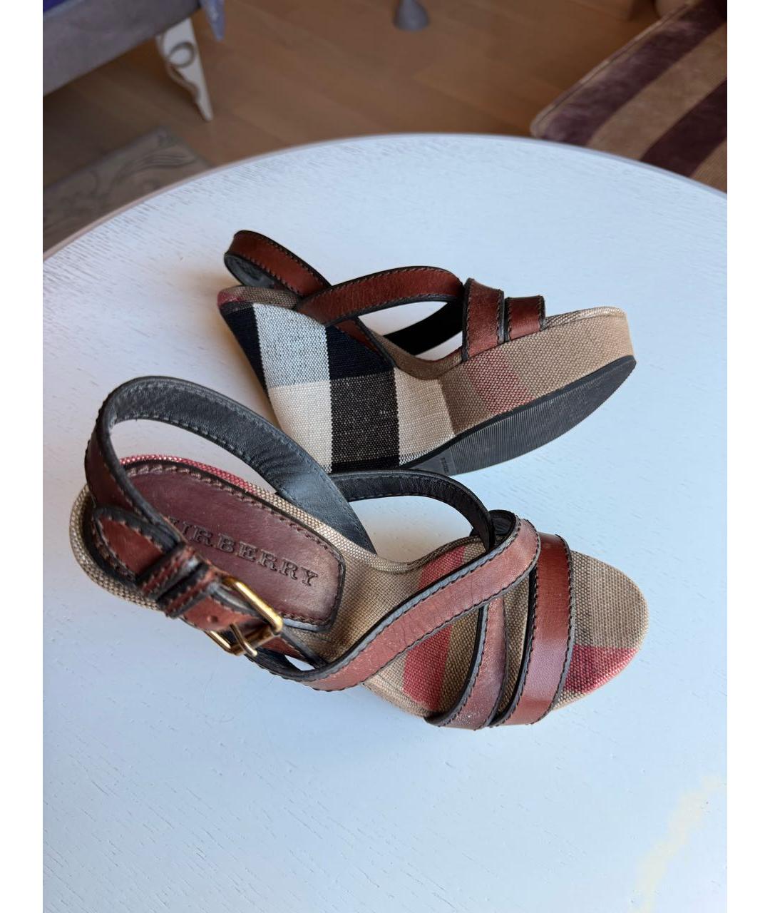 BURBERRY Мульти текстильные босоножки, фото 2