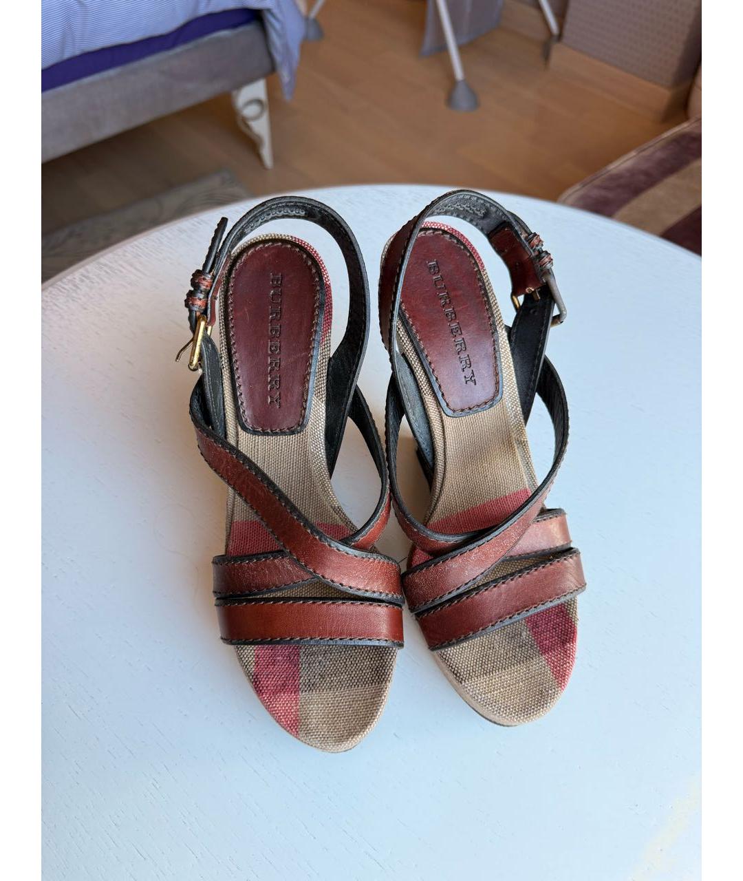 BURBERRY Мульти текстильные босоножки, фото 3