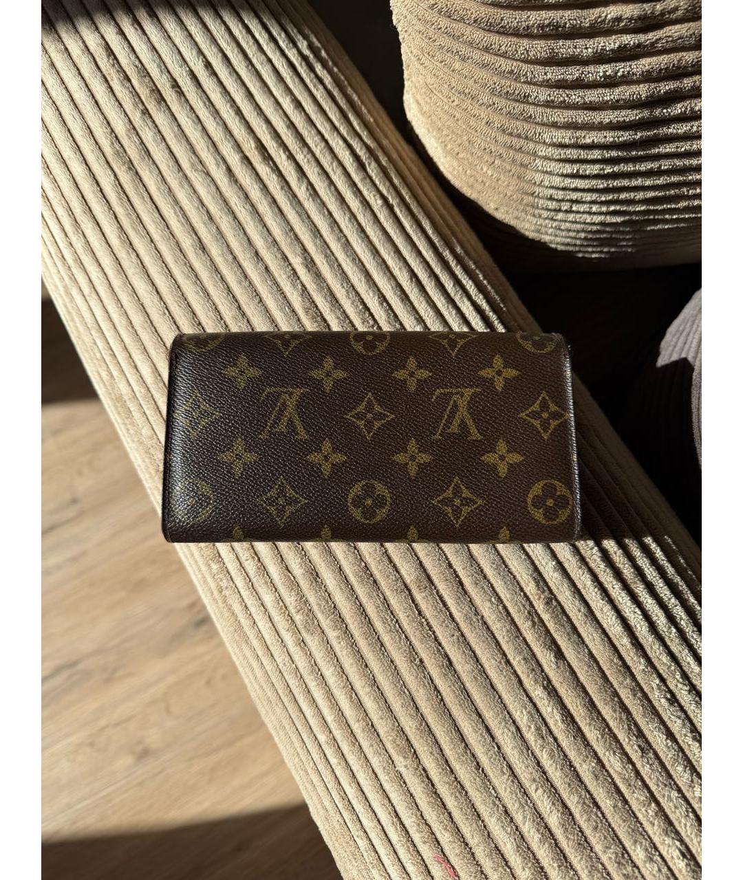 LOUIS VUITTON Коричневый кошелек, фото 3
