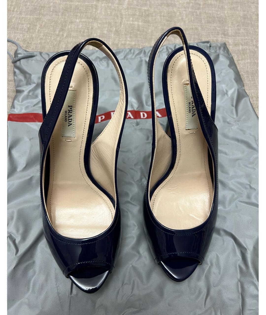 PRADA Темно-синие туфли из лакированной кожи, фото 2