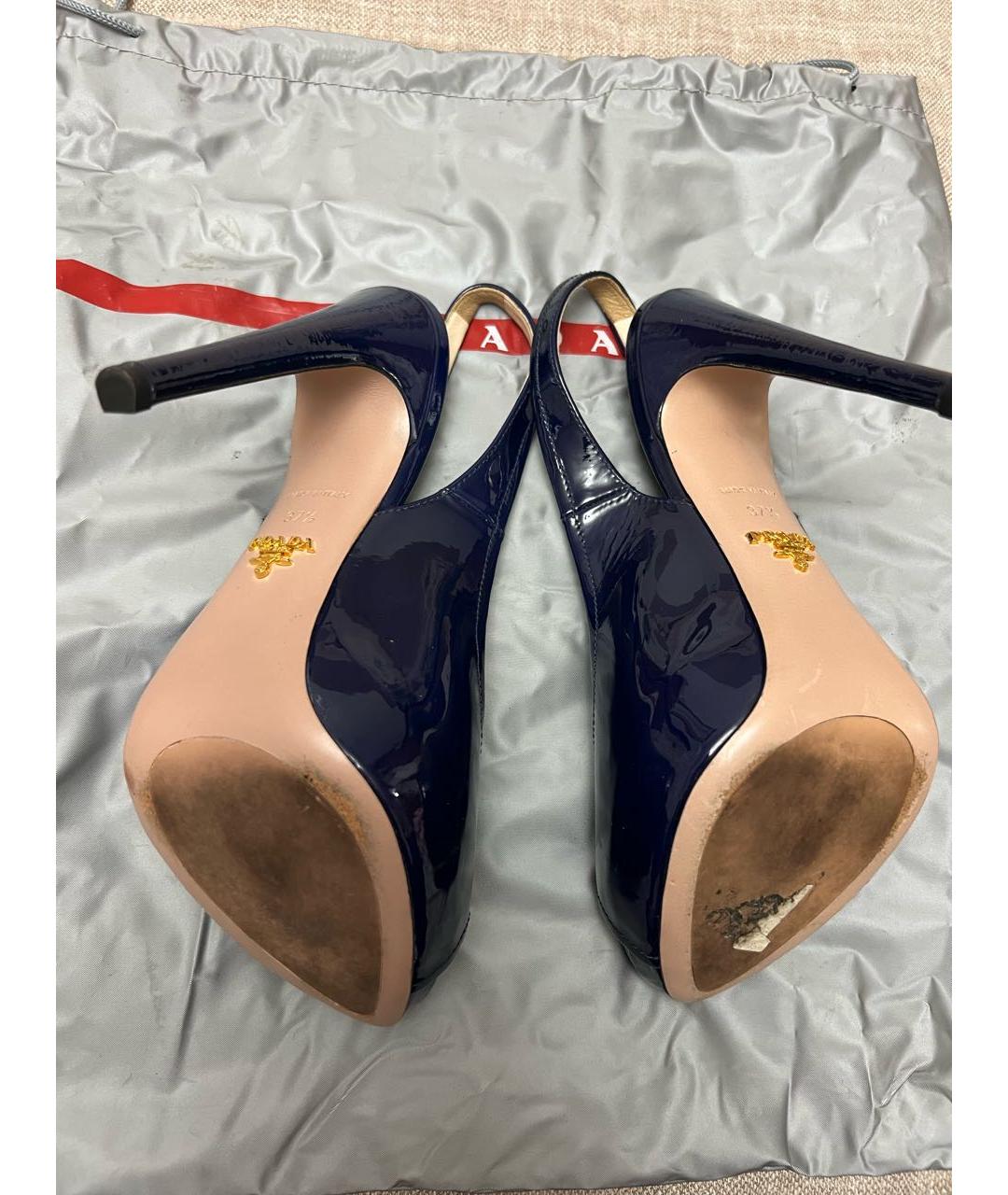 PRADA Темно-синие туфли из лакированной кожи, фото 4