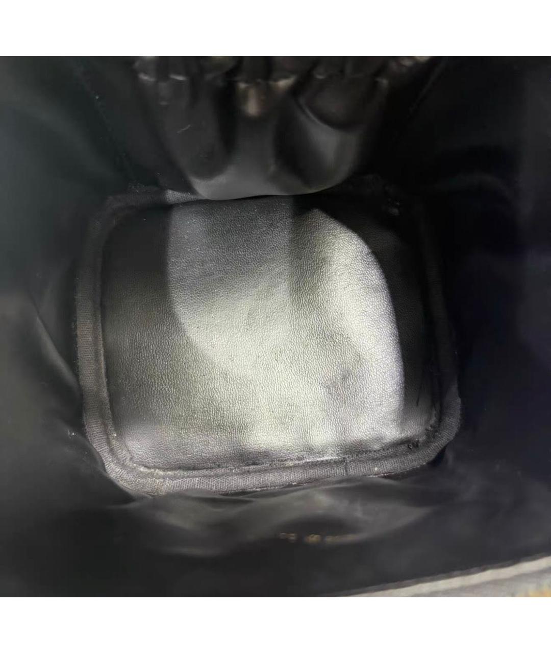 CHANEL Черная кожаная сумка с короткими ручками, фото 5